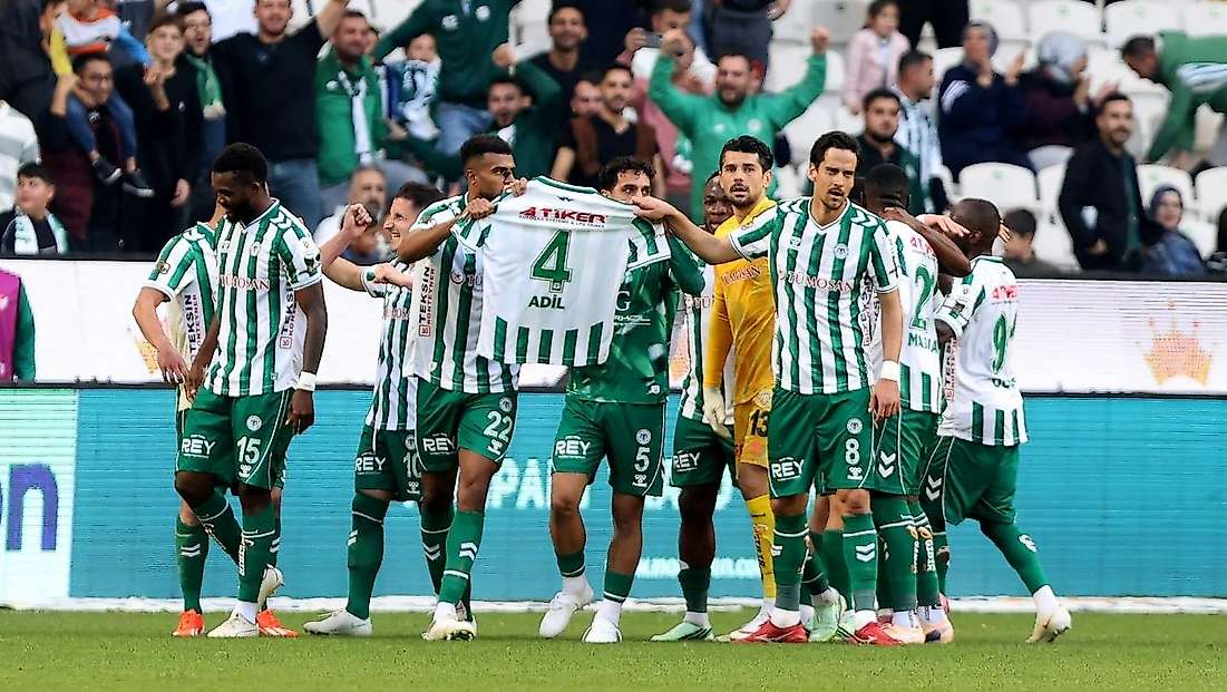 Awaziem yıldızlaştı! Konyaspor nefes aldı