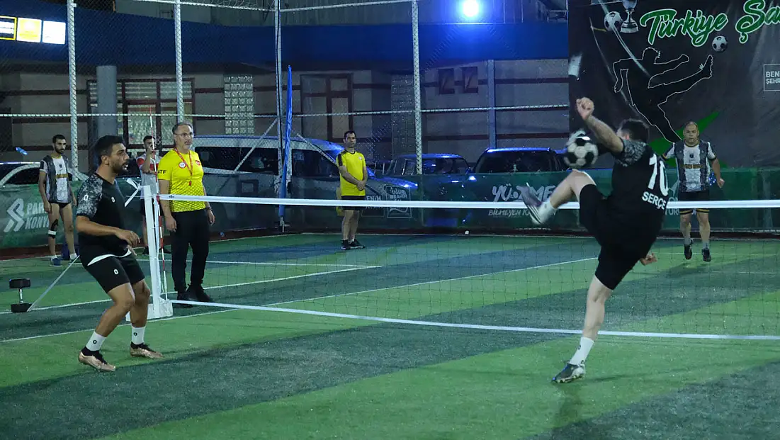 Konya Büyükşehir, sporseverleri 'Ayak Tenisi'nde buluşturacak