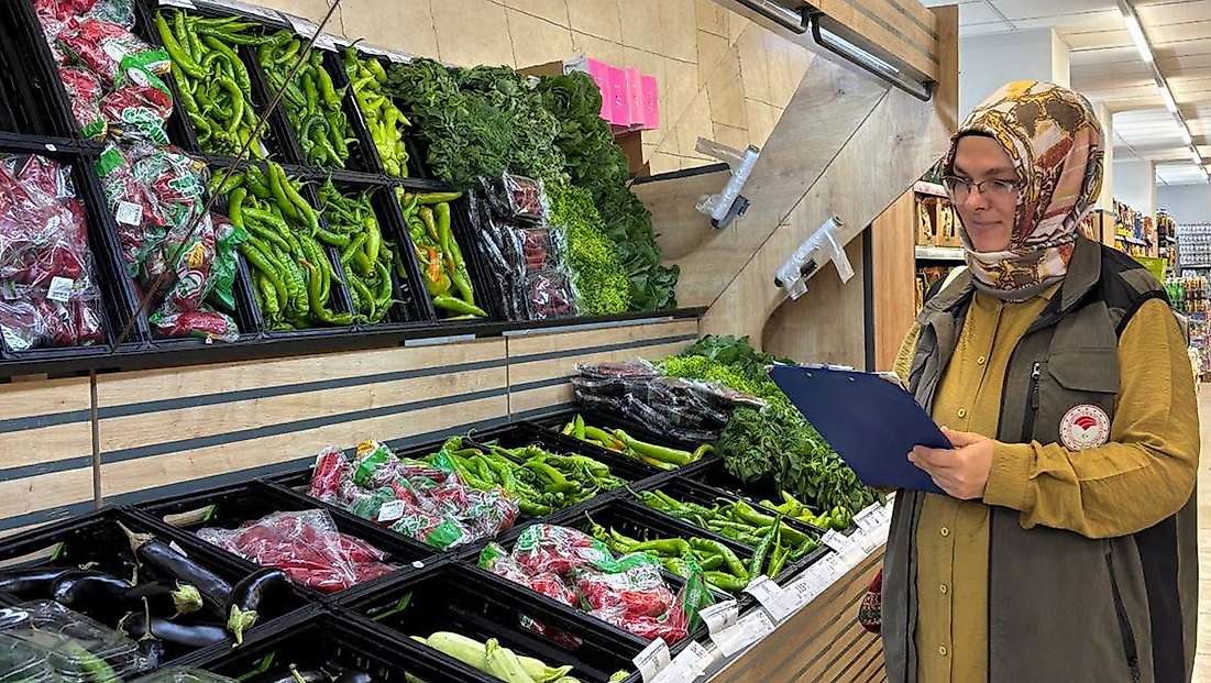 Konya’da marketlerdeKİ ürün fiyatları tek tek denetlendi