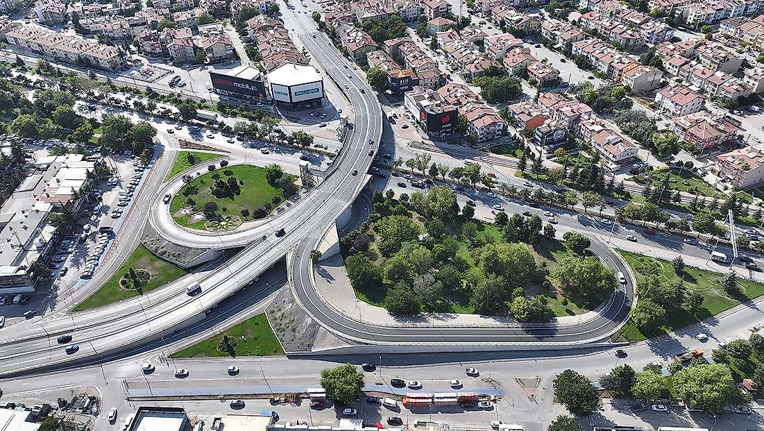 Konya'da sürücülere müjde! Yoğun kullanılan iki üst geçit yenilendi