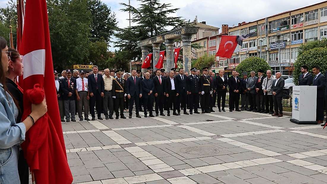 Konya'nın ilçelerinde 30 Ağustos Zafer Bayramı coşkuyla kutlandı