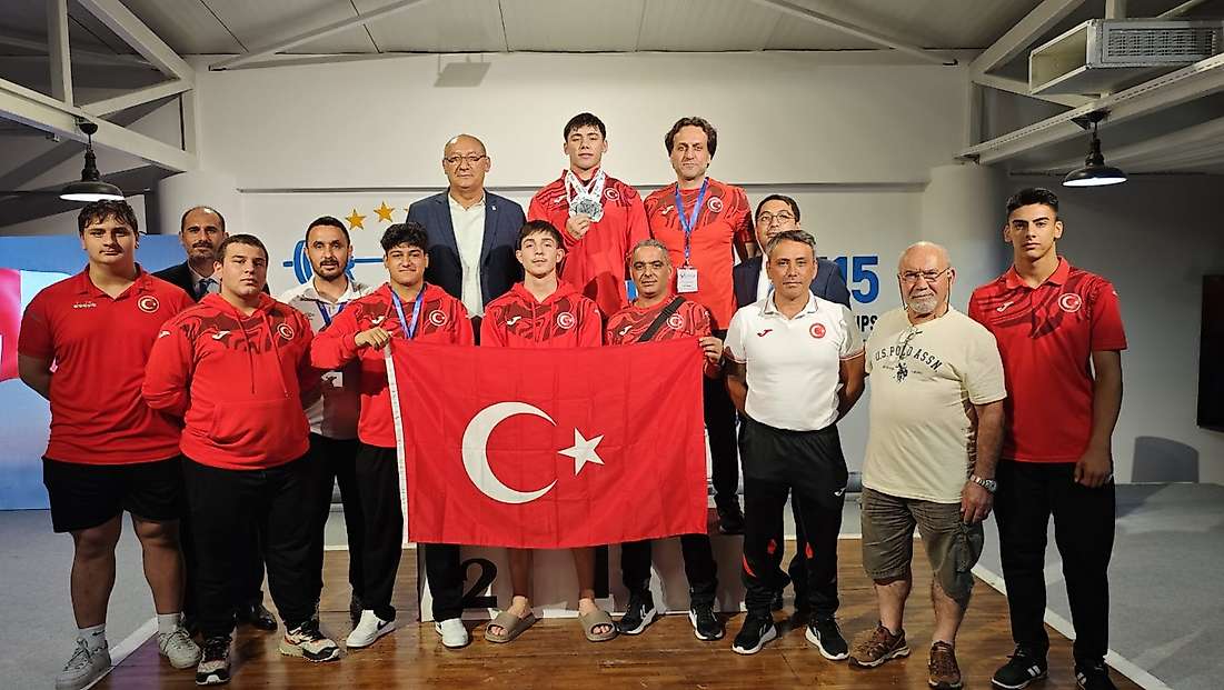 Konyalı sporcu, Avrupa’dan 3 madalyayla döndü