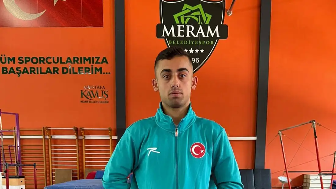Meramlı sporcu Ünlü’den tarihi zafer