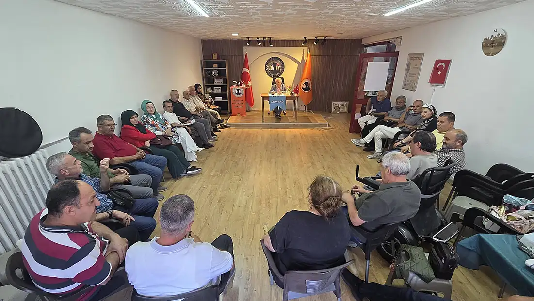 Selçukya’da ‘Selvi Boylum Al Yazmalım’ konuşuldu