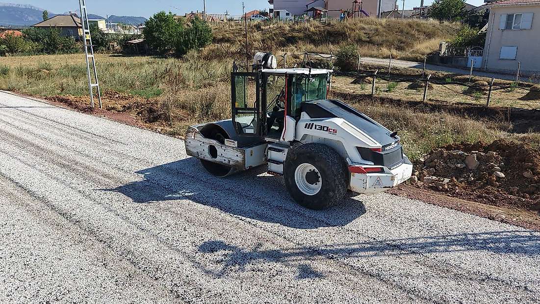 Seydişehir’de mahallelere yeni yollar yapılıyor