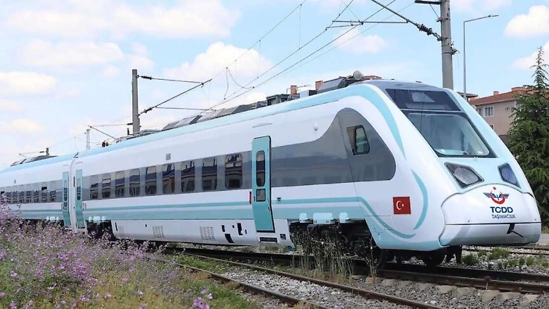 Türkiye'nin milli treninden rekor! Raylarda hız sınırlarını zorladı