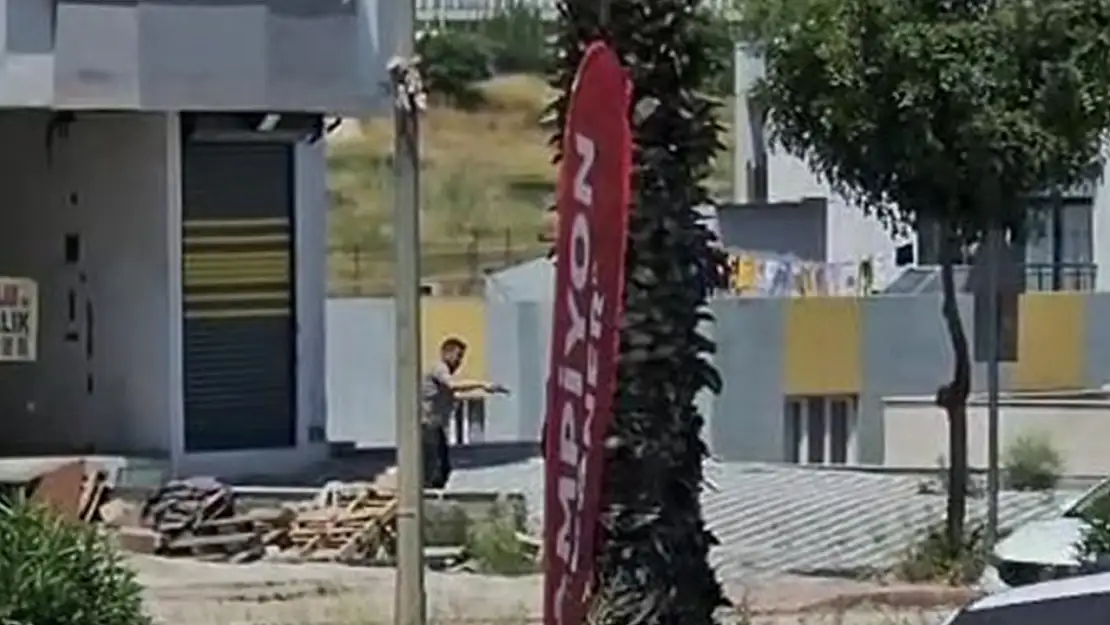 Emekli polis kendisine saldıran oğlunu böyle öldürdü