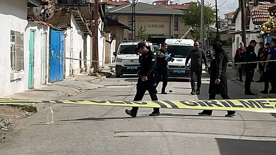 Konya'da sokak ortasında dehşet: Genç kafasından vuruldu!