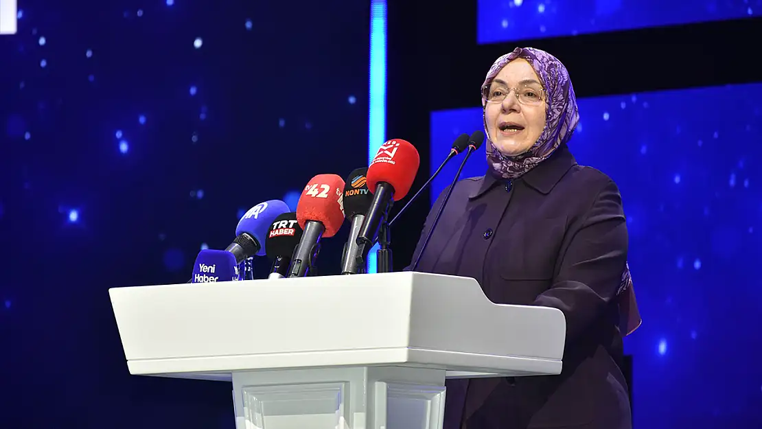 Konya'daki İmam Hatip Şöleni'nde vurgu: Maneviyatla büyüyen bir nesil