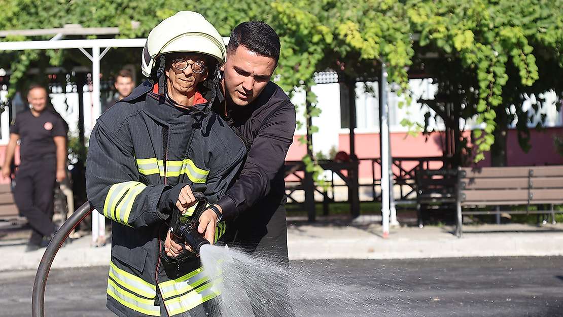 Konya İtfaiyesi seferber oldu: Zeynel'in hayali gerçekleşti