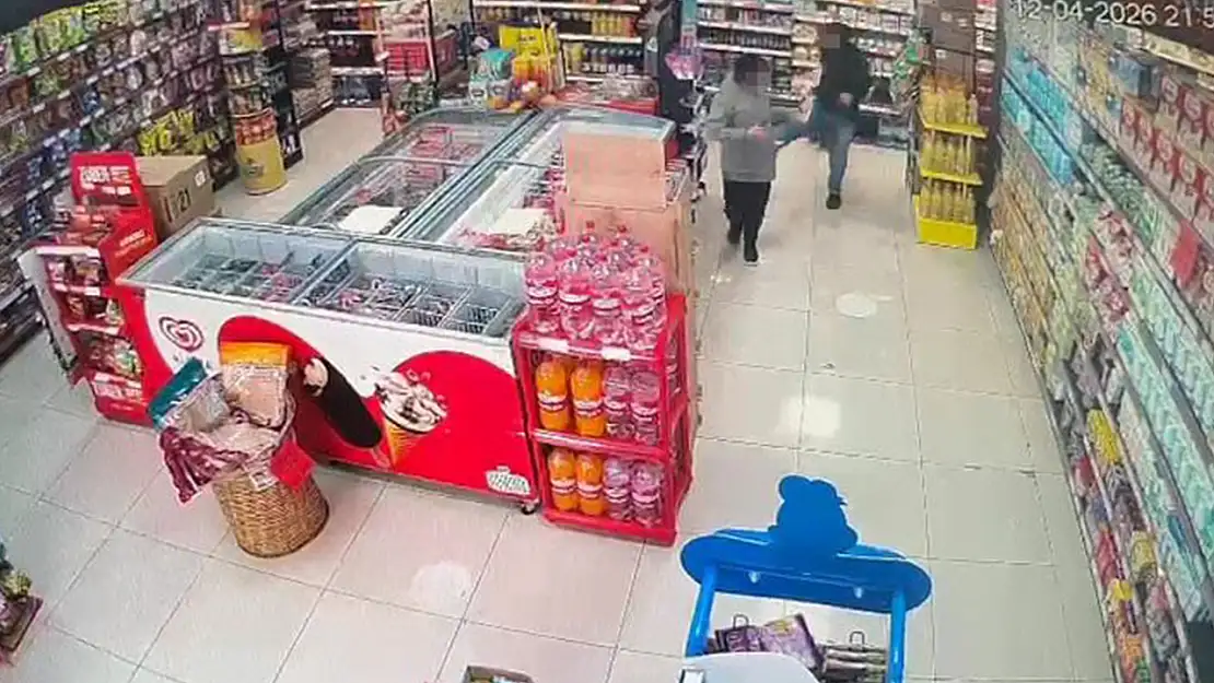 Markette yaşanan olay vicdanları yaraladı: O anlar kamerada
