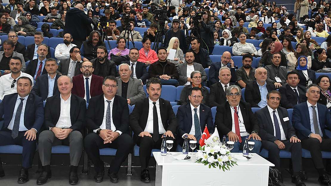 Selçuk Üniversitesinde yapay zeka rüzgarı esti