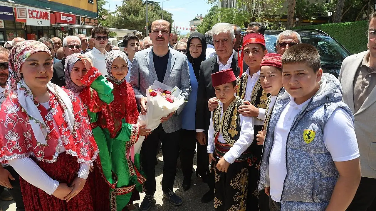 Başkan Altay, ilçelerde vatandaşın nabzını tuttu