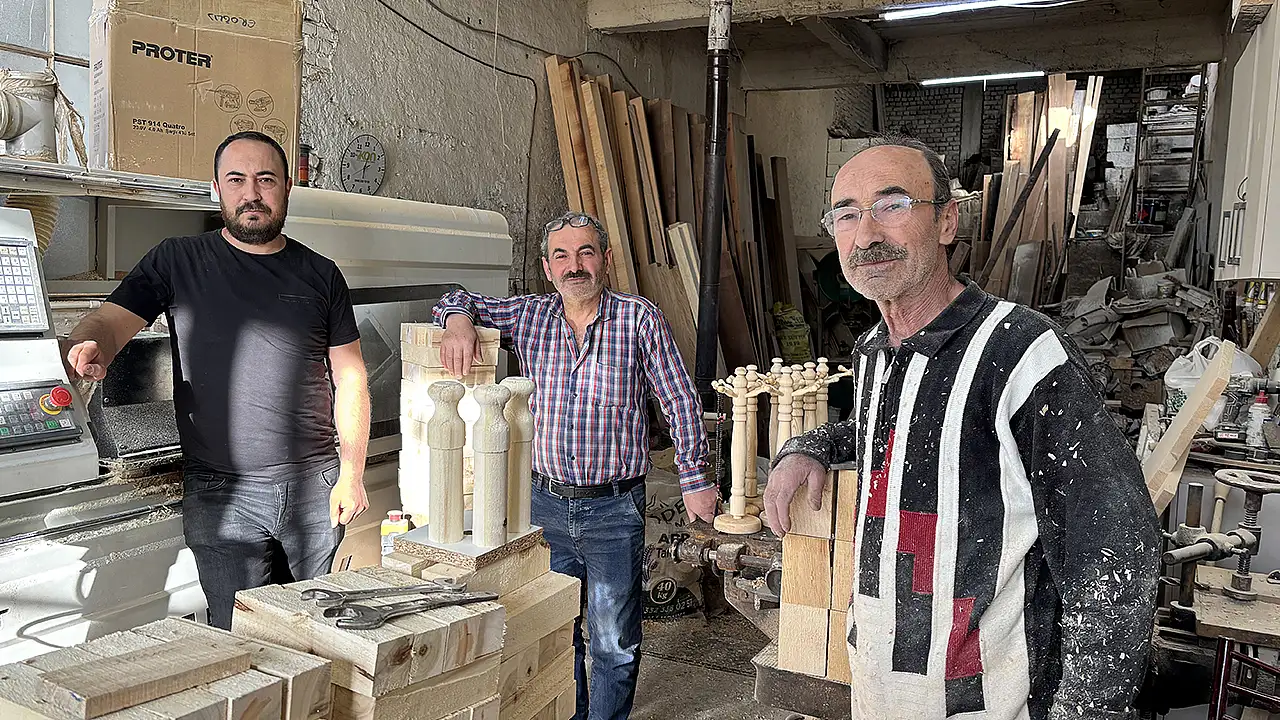Konya'da dede mirasını taşıyor: 3 kuşak bir arada