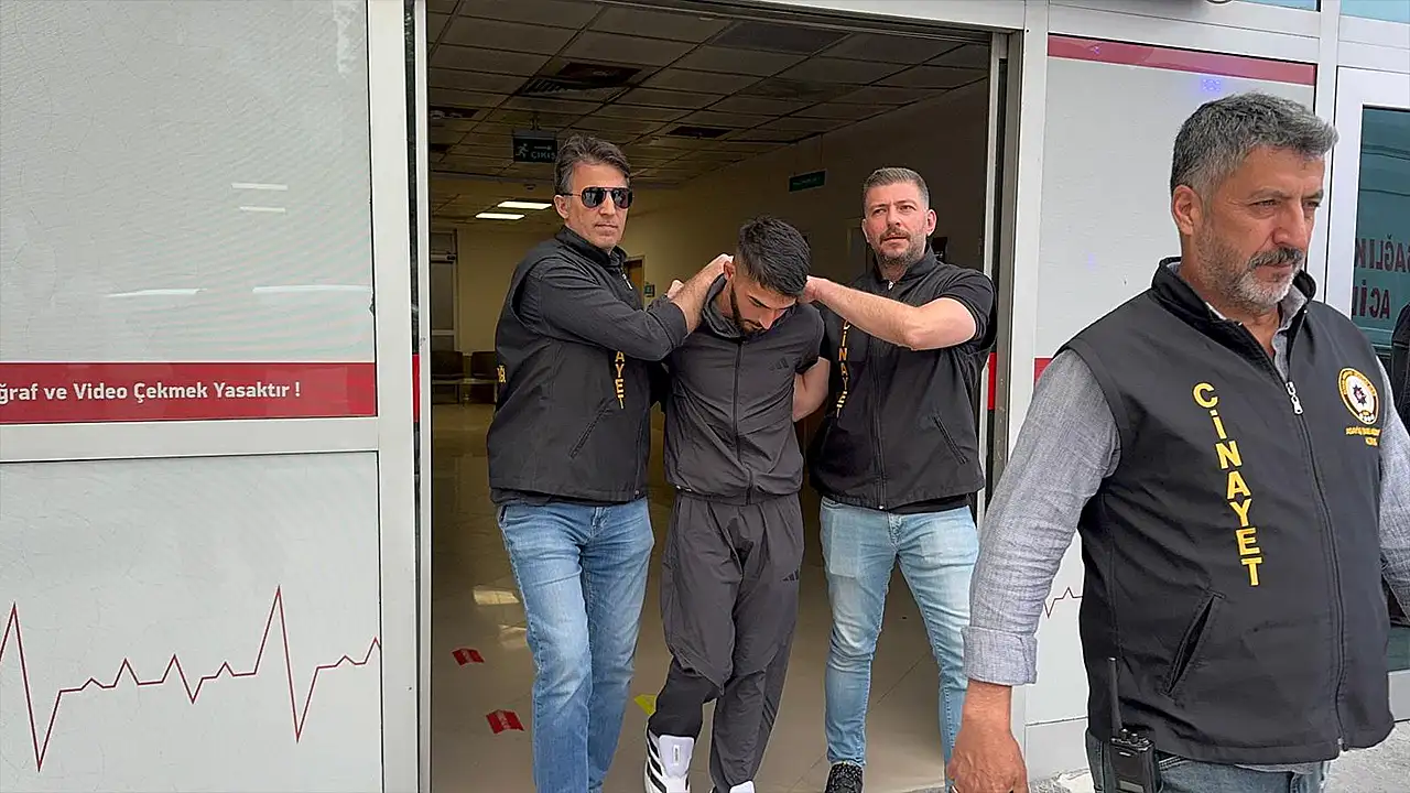 Konya'da dehşet saçmıştı! Annesinin sevgilisini vuran şüpheli adliyede
