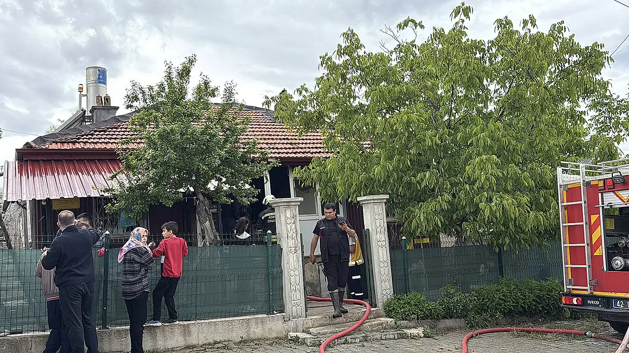 Konya'da panik dolu anlar: O evden geriye küller kaldı