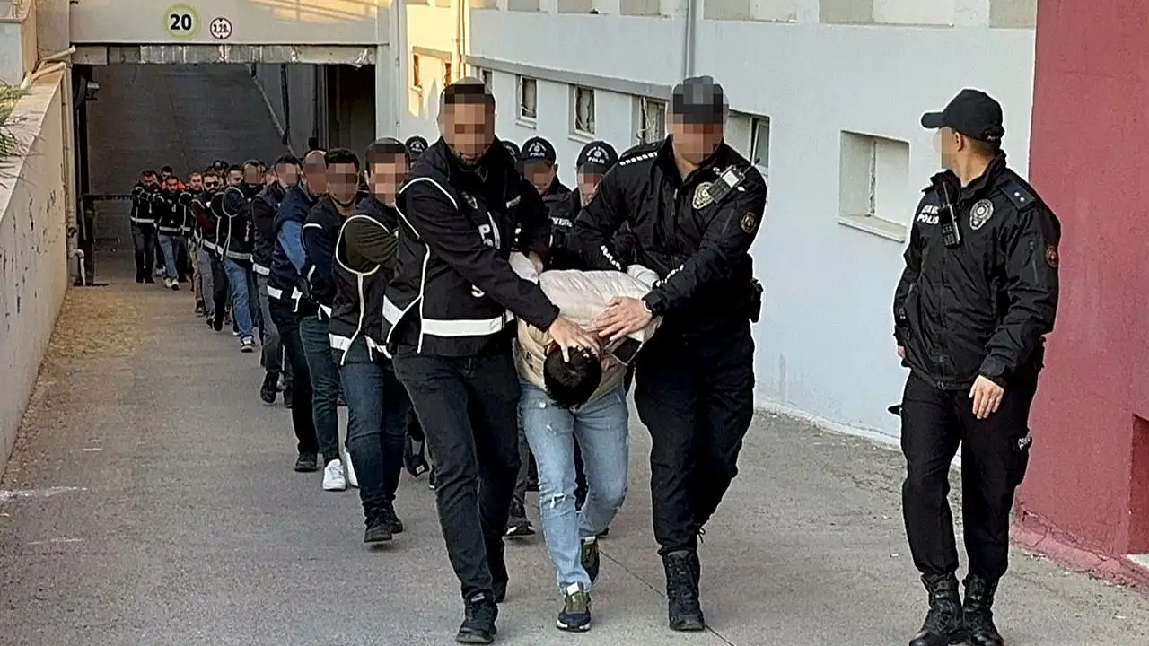 Konya dahil 8 ilde operasyon: Cephanelik ve milyonluk varlıklara el konuldu!