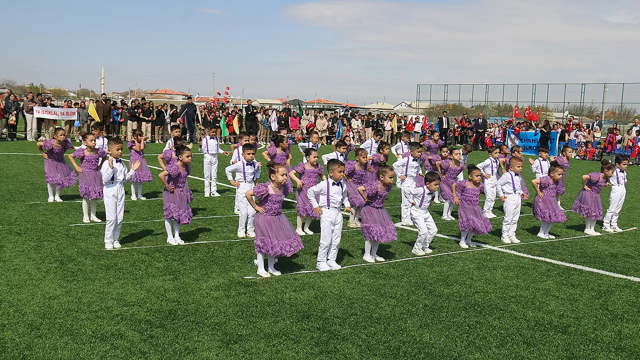 Konya ve çevre illerde 23 Nisan coşkusu