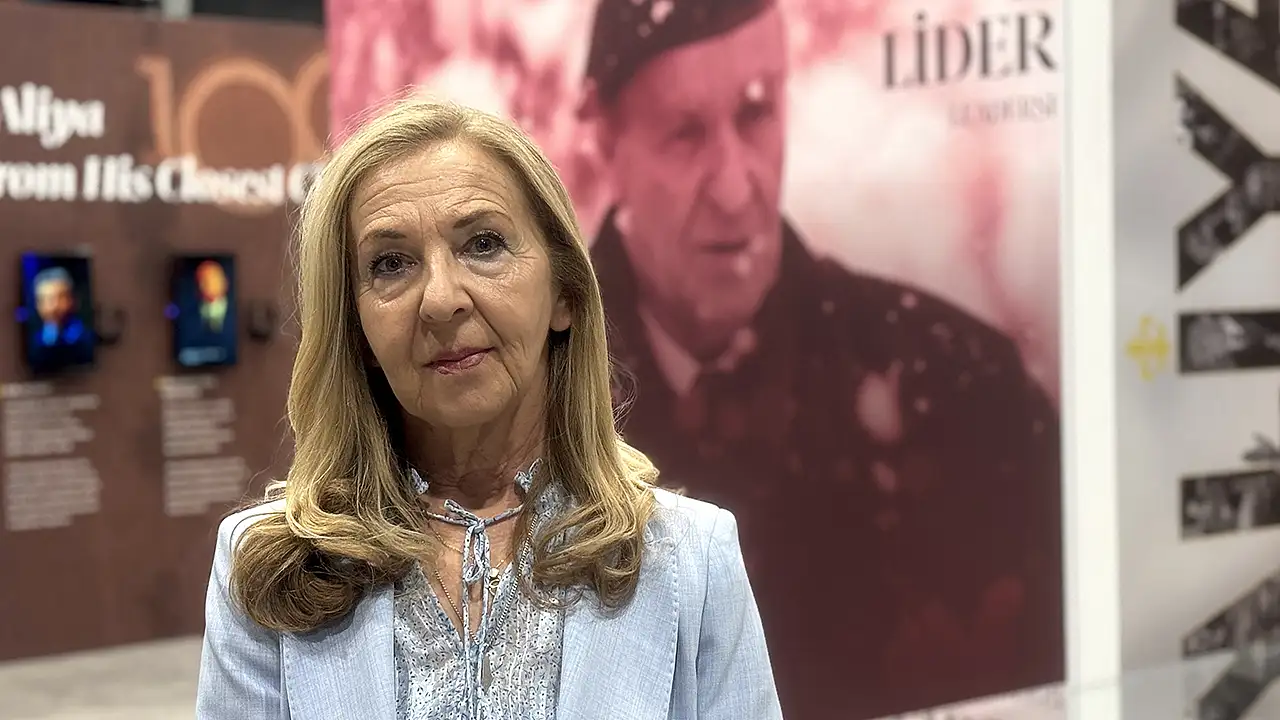 Aliya İzetbegoviç Konya sergisi kapsamında, yazarın İslam Deklarasyonu ve Özgürlüğe Kaçışım gibi dünya literatürüne giren önemli eserleri ve hayat hikayesi anlatılıyor.
