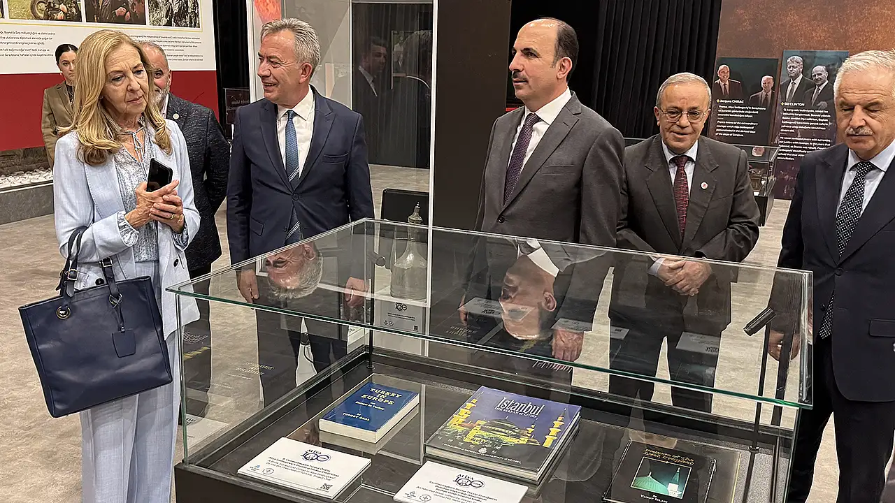 Bağımsız Bosna Hersek’in ilk Cumhurbaşkanı anısına düzenlenen Aliya İzetbegoviç Konya sergisi, Bilge Kral'ın dini ve milli bilinci uyandırma mücadelesini gençlerle buluşturuyor.