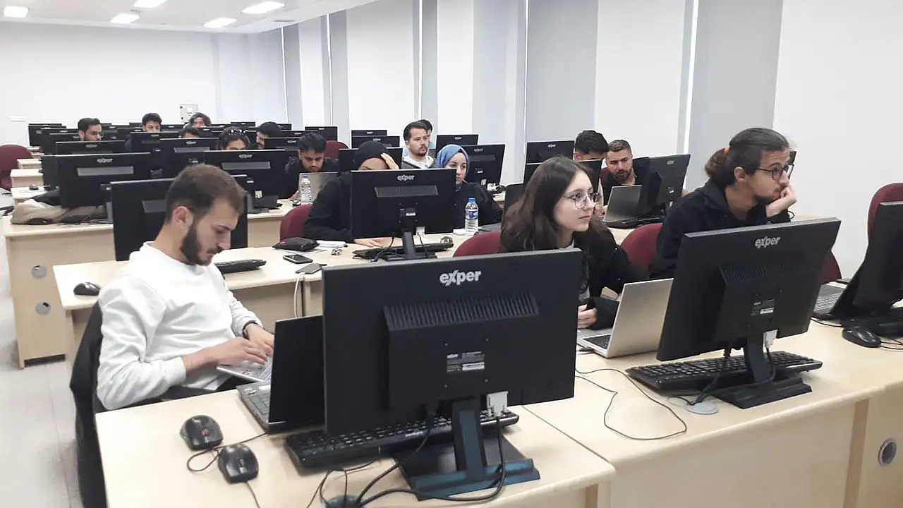 'Beyaz Şapkalı Hacker'ların eğitimi başlıyor