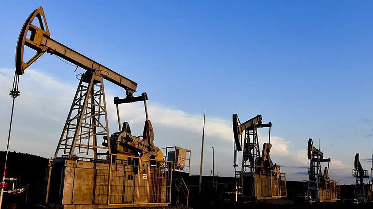 Brent petrolün varil fiyatı 107 doları geçti