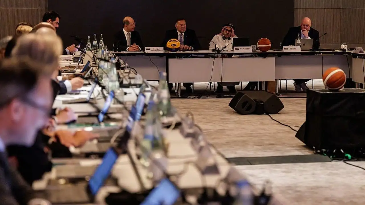 FIBA ilk toplantısını gerçekleştirdi! Bazı kurallar değişti