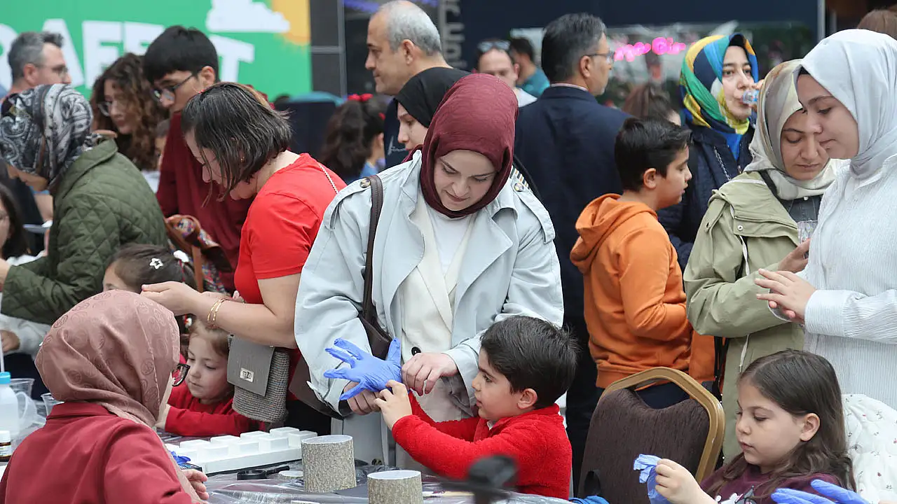 Konya'da çocuklara özel bilimle dolu etkinlik başladı