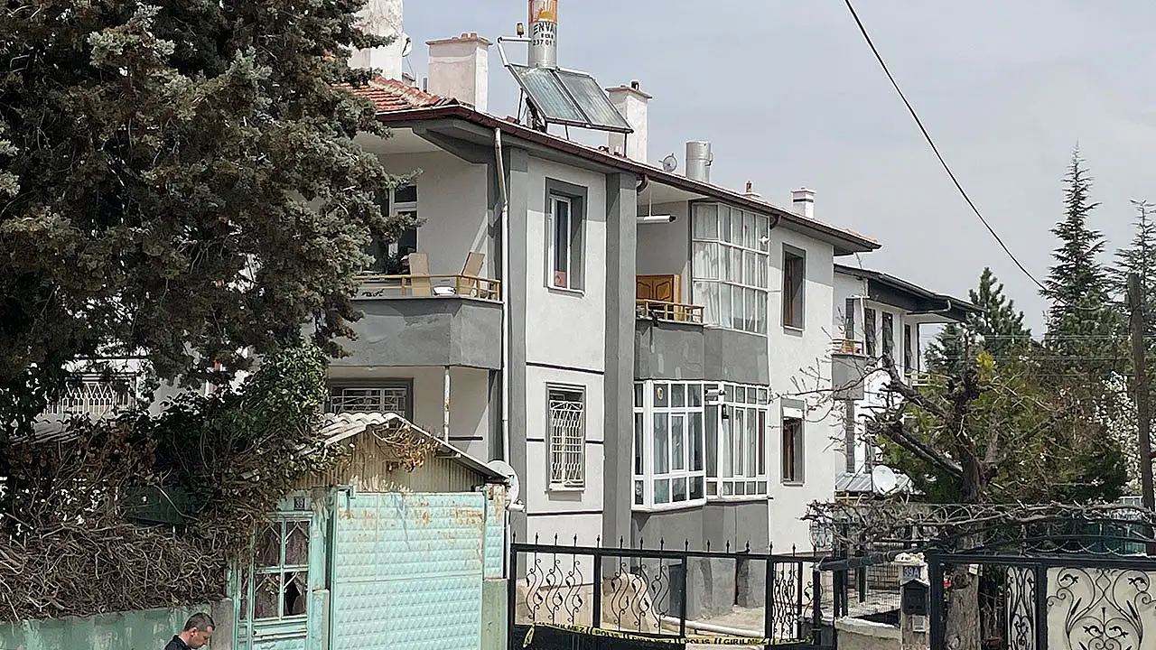 Konya'da deprem sonrası çatlak paniği: 2 bina tahliye!