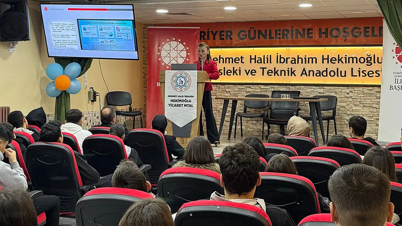 Konya'da dezenformasyon eğitimi verildi