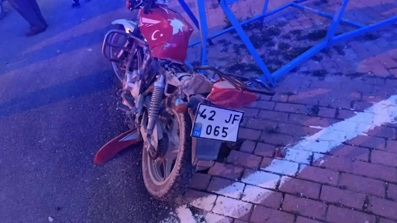 Konya'da ehliyetsiz direksiyon başına geçtiler, kaza yaptılar