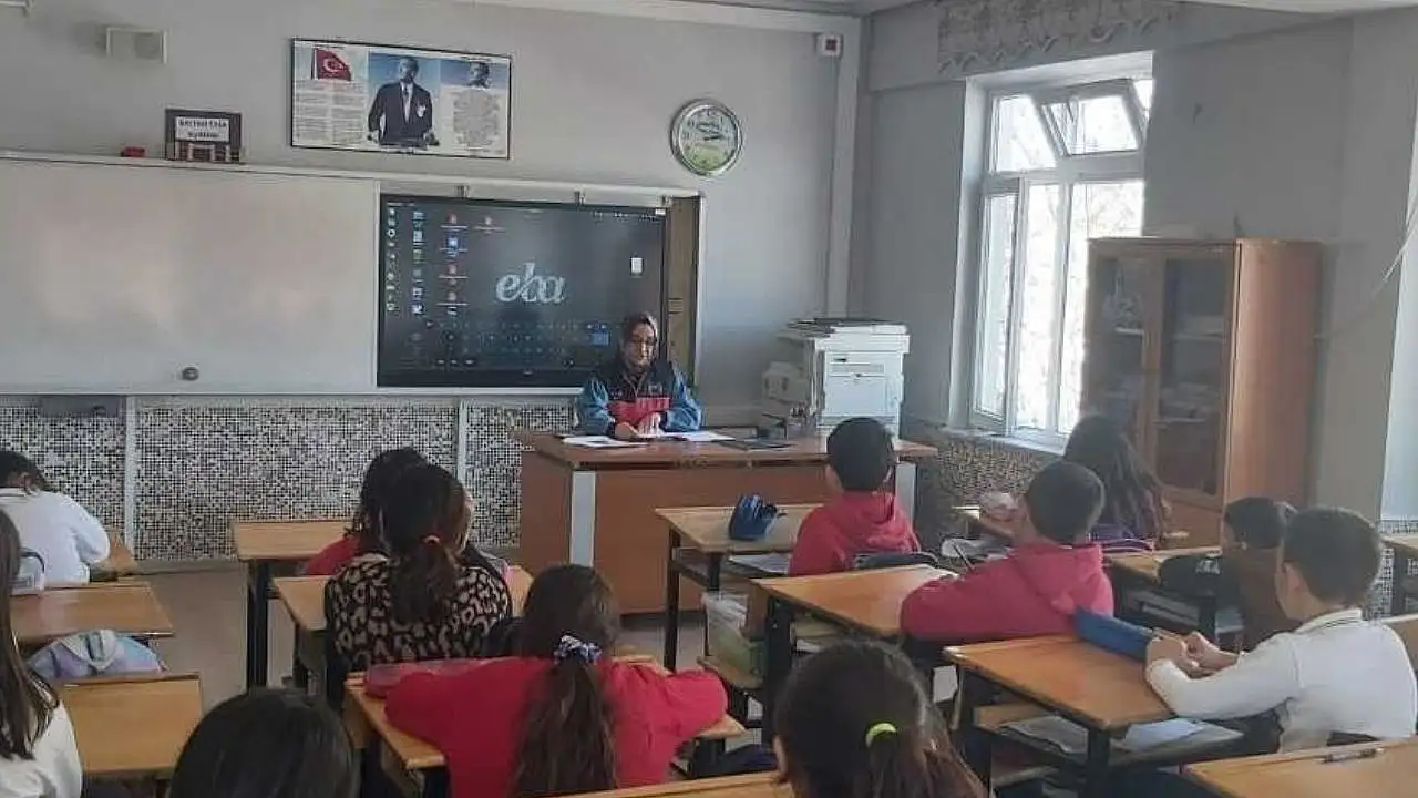 Konya'da küçük çiftçilere özel kitap