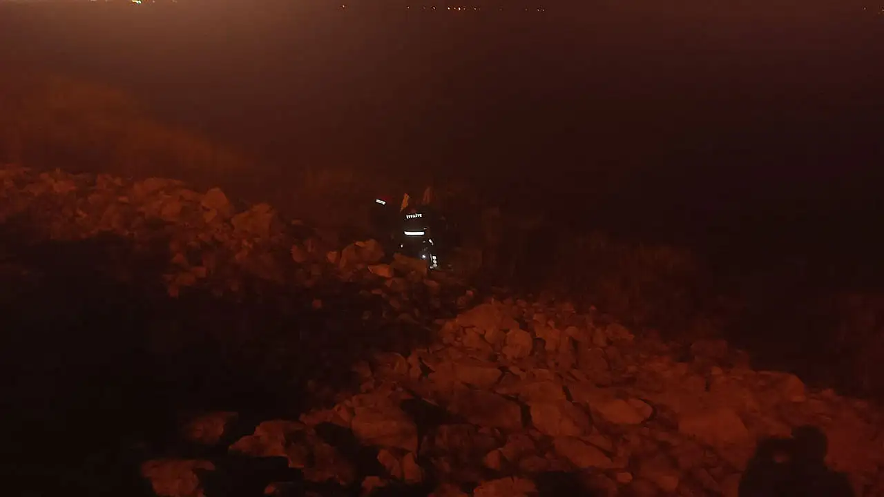 Konya yolunda kontrolden çıkan otomobil göl kenarına uçtu!