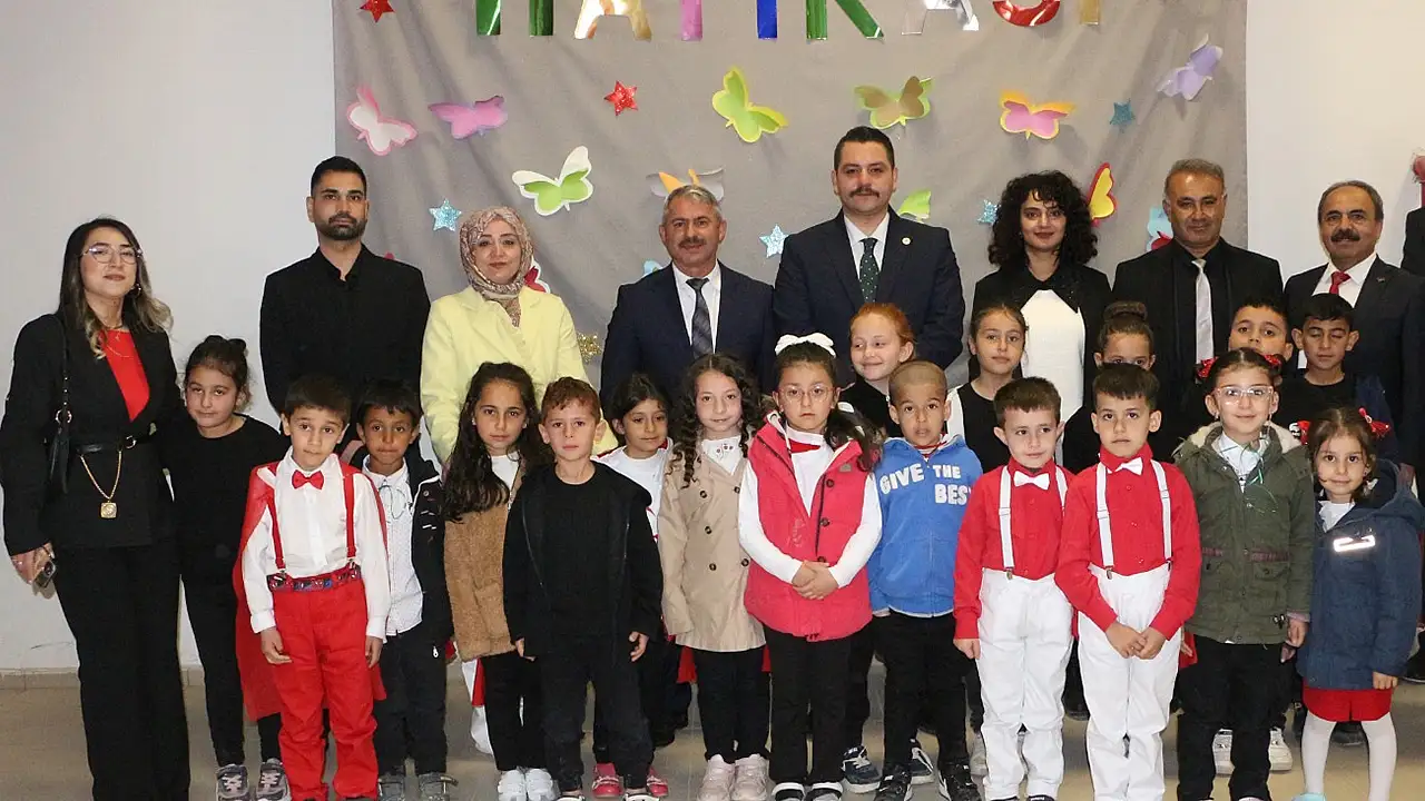 Sülüklü Mahallesi'ndeki Mimar Sinan Ortaokulu ve 15 Temmuz Şehitleri Anadolu Lisesi bünyesinde kurulan kütüphanenin açılışını Kaymakam Can Alperen Taşavlı ve Belediye Başkanı Subhan Günaltay yaptı.