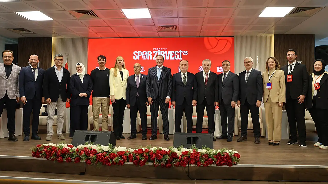 Milli sporcular, Konyalı gençlerle bir araya geldi