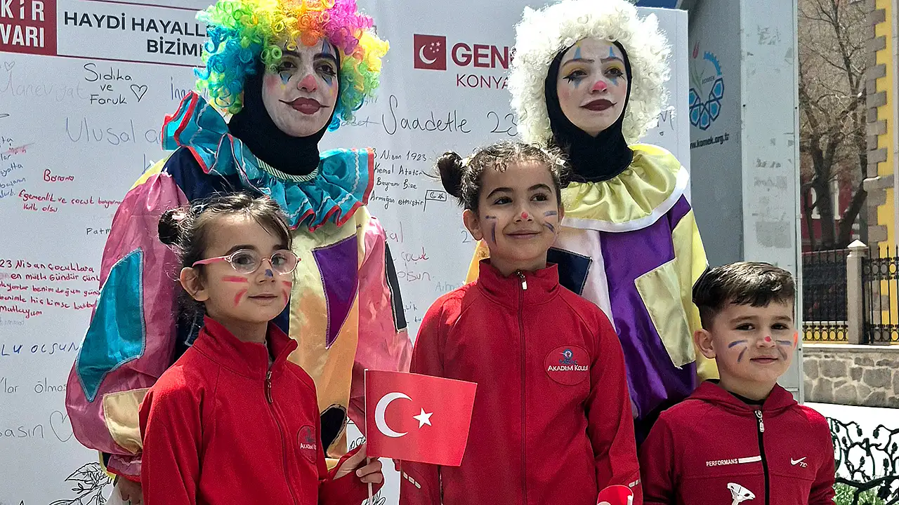 Saadet Konya'dan 23 Nisan sürprizi