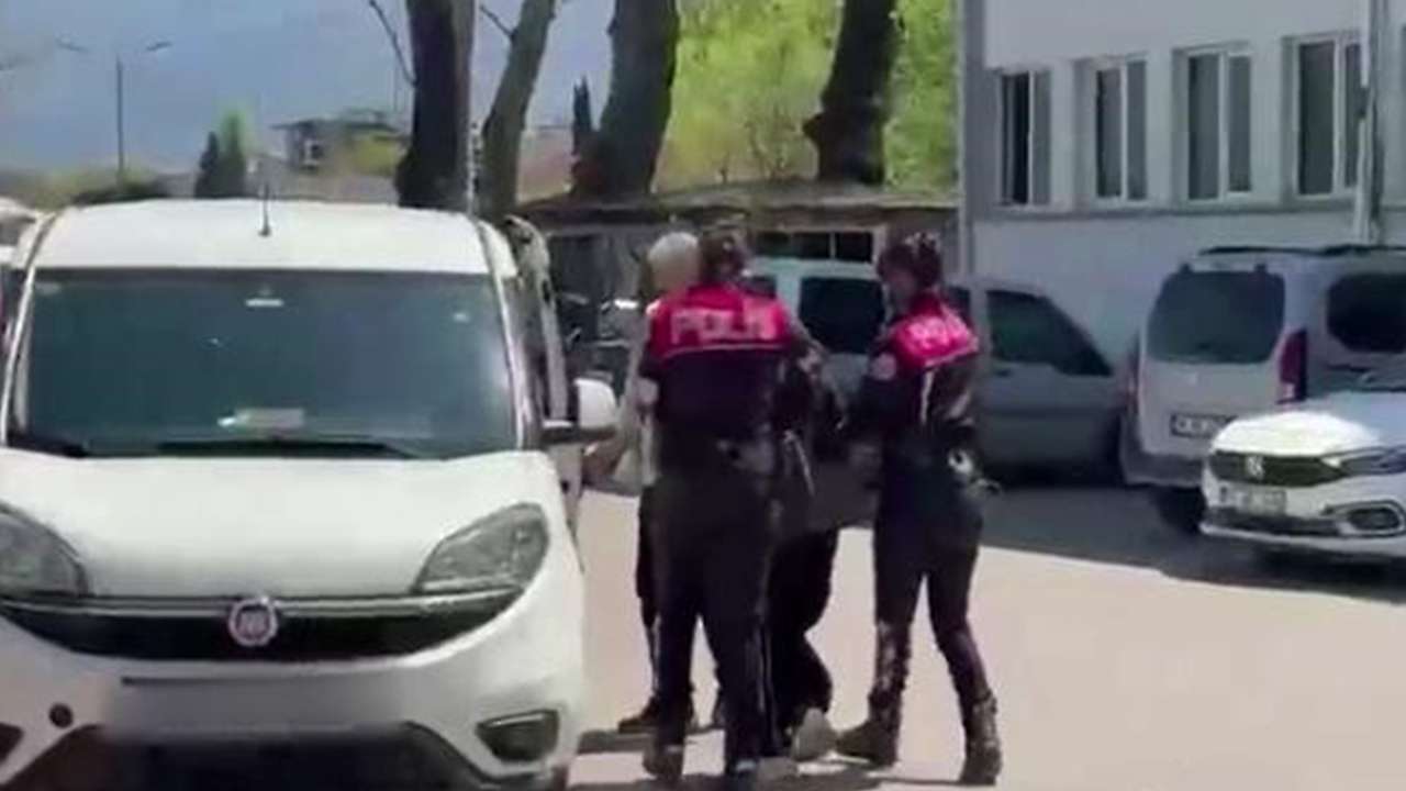 TikTok canlı yayını kanlı bitti: Genç kadını yüzünden bıçakladı