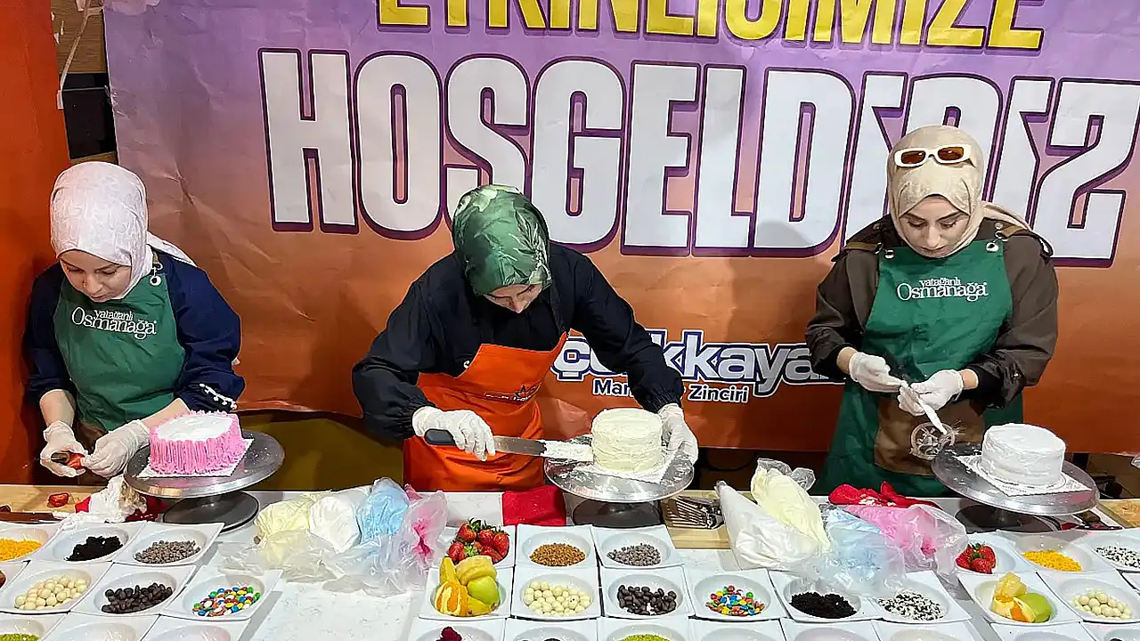 Çelikkayalar AVM'de Anneler Günü'nü unutmadı