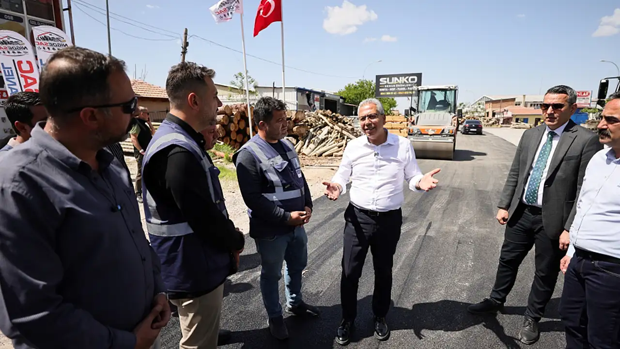 Ereğli'de sıcak asfalt çalışmaları sürüyor