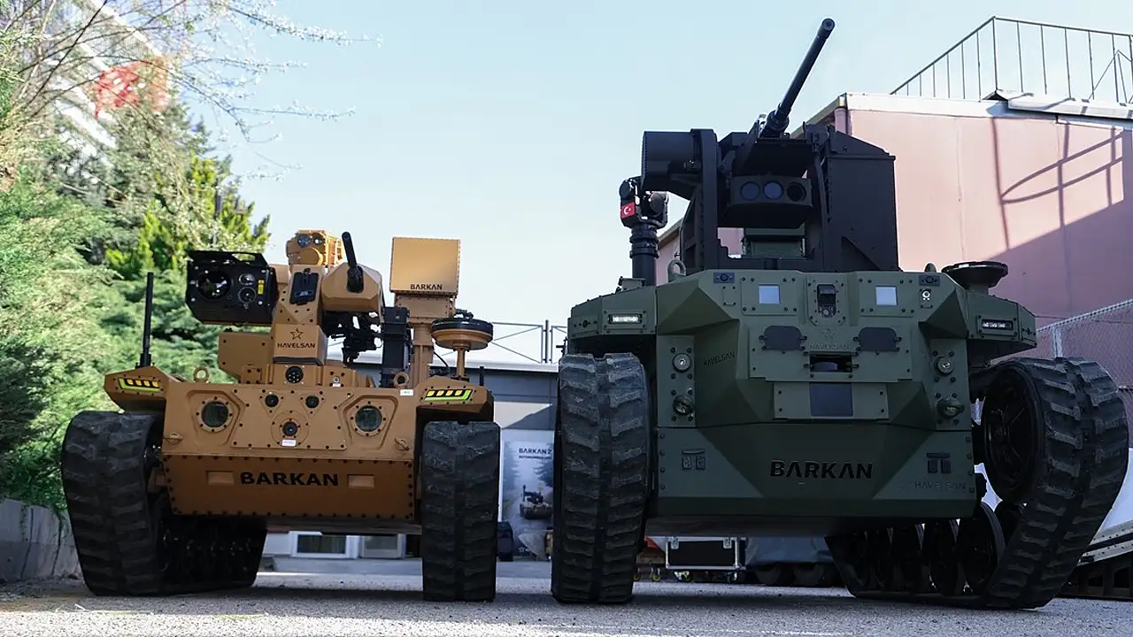 HAVELSAN tarafından "dijital birlik" vizyonuyla yerli olarak geliştirilen insansız kara aracı BARKAN, EFES-2026 Tatbikatı sahasında gövde gösterisi yaptı.