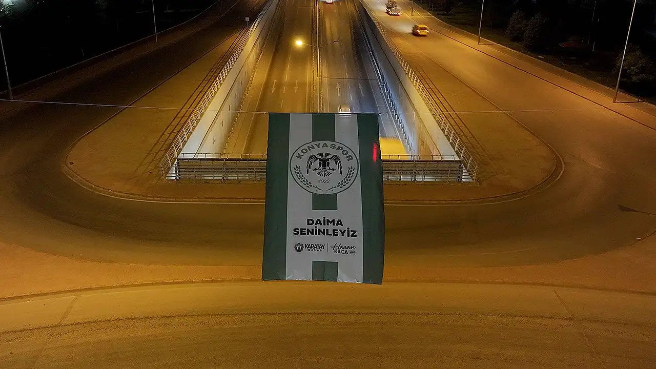 Karatay Belediyesi Konyaspor'a veridği desteği göstermek amacıyla Karatay'ı bayrakla süsledi.