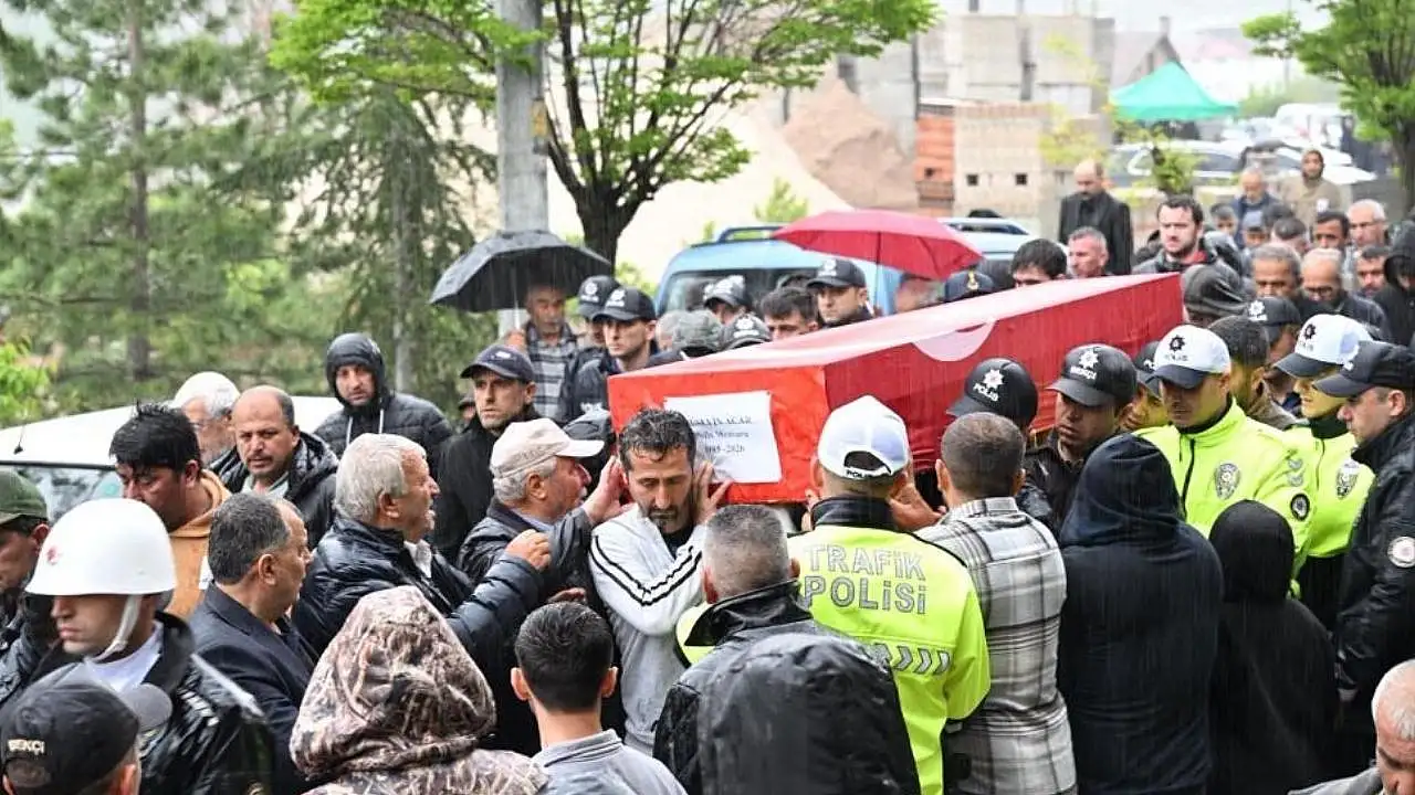 Konya'da acı veda: Polis Hüseyin Acar defnedildi