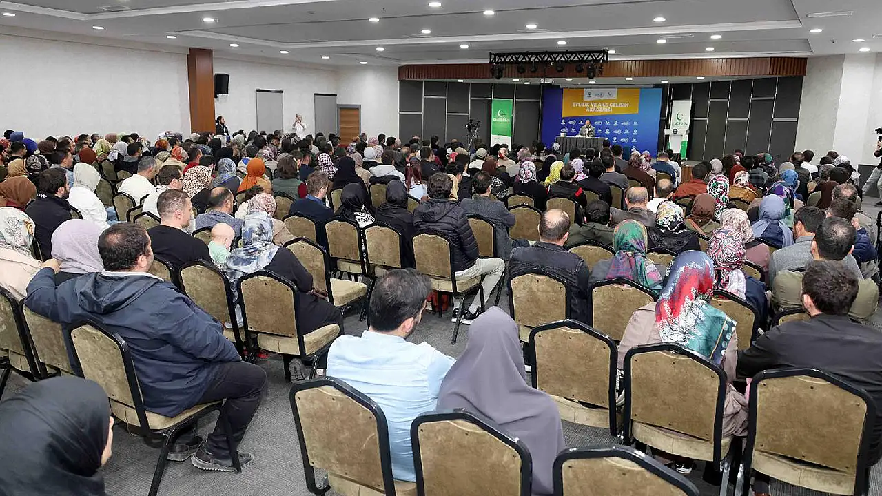 Karatay Evlilik ve Aile Akademisi'nde anlamlı eğitim