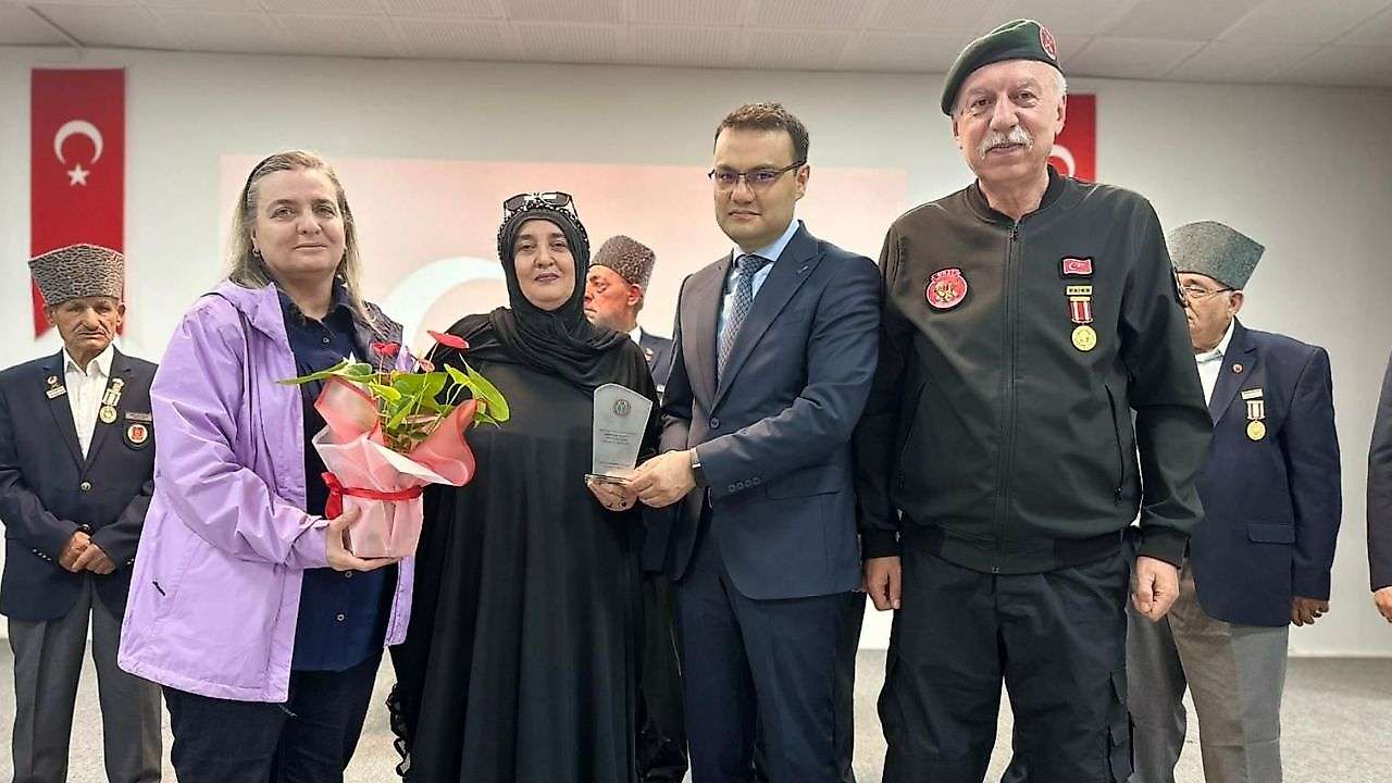 Ladik Halıcı İstiklal Ortaokulu'nda anlamlı program