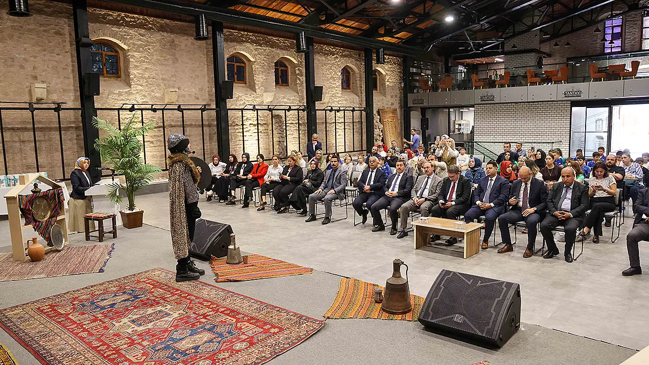 Meram Belediyesi'nin MEGA projesi kapsamında düzenlenen "Ahlaki Karakter Temsil Yarışması" finali Tantavi Kültür ve Sanat Merkezi'nde yapıldı.