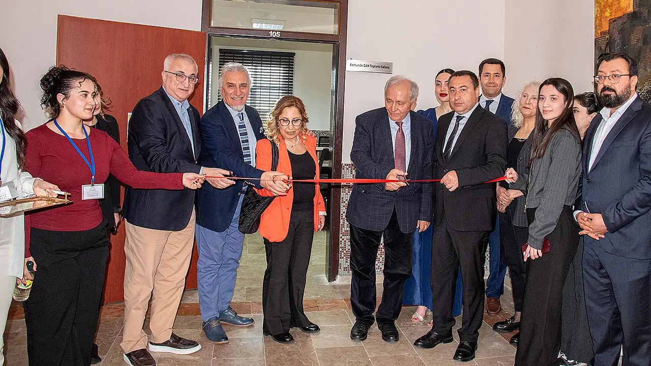 Selçuk Hukuk mezunlar yıllar sonra yeniden buluştu