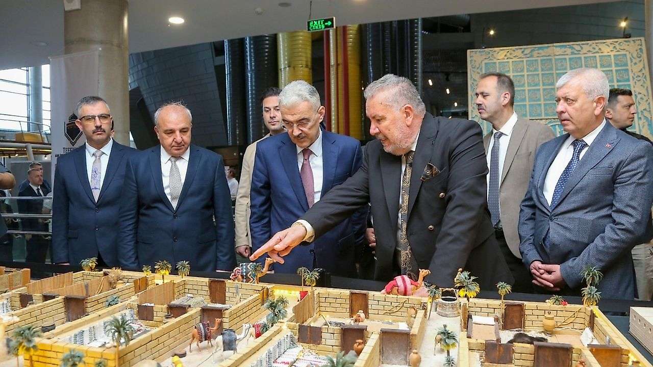Bursa Konyalılar Derneğinden 'Mukaddes' sergi