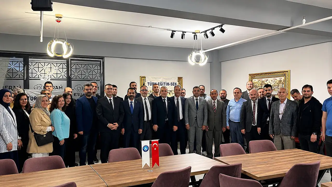 Türk Eğitim-Sen'den 'Önce Ülkem' ve 'Liyakat' vurgusu