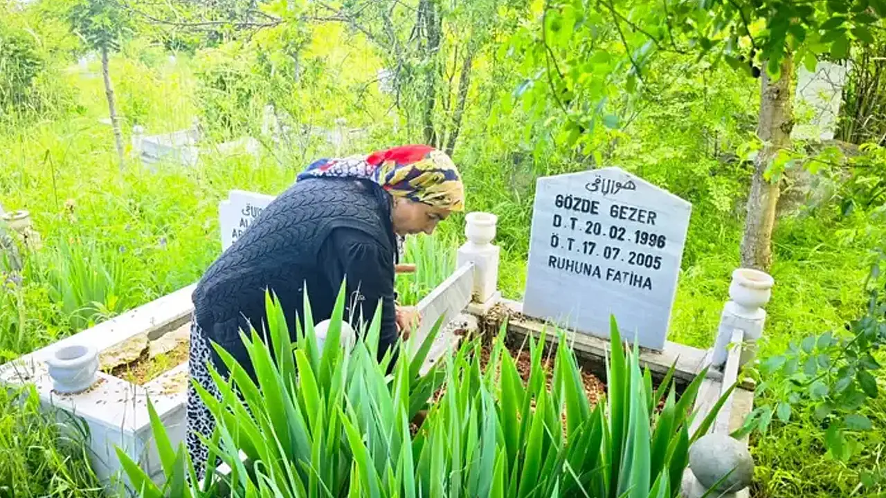 1'i bebek 4 evladını ve eşini kaybetti, torunları onu ayakta tutuyor