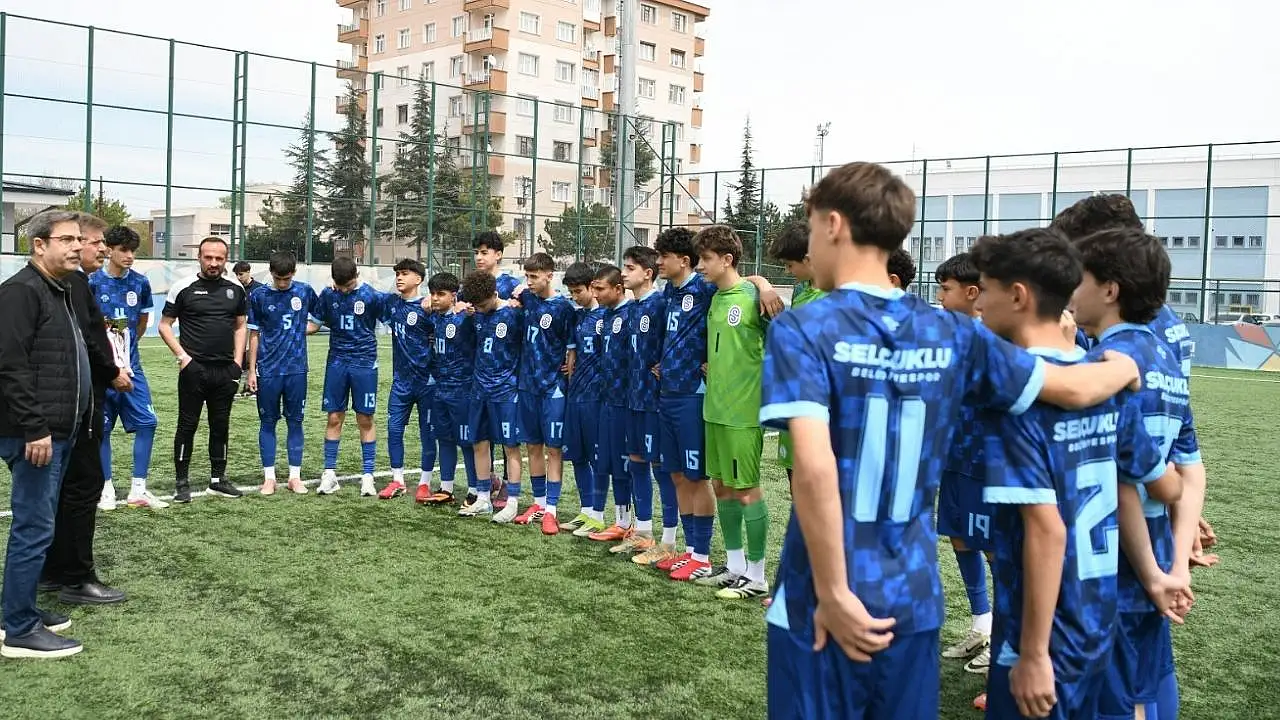 Alkışlar Selçuklu'ya! Dörtlü Final biletini aldı
